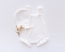 Load image into Gallery viewer, Ollie and Echo | Knitted Baby Bonnet