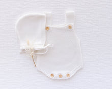 Load image into Gallery viewer, Ollie and Echo | Knitted Baby Bonnet