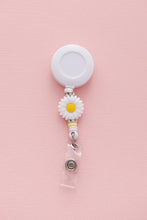 Load image into Gallery viewer, Id Photo card Holder, Beaded Daisy Badge Reel, Retractable Badge Reel, Teacher Gift, Nurse ID Badge, Personalised Gift
