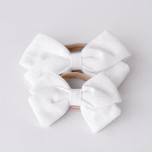 Load image into Gallery viewer, Ollie and Echo | Linen Baby Bow Headband
