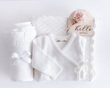 Load image into Gallery viewer, Knitted Baby Gift Box Milk
