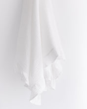 Load image into Gallery viewer, Ollie and Echo | Muslin Frill Swaddle White
